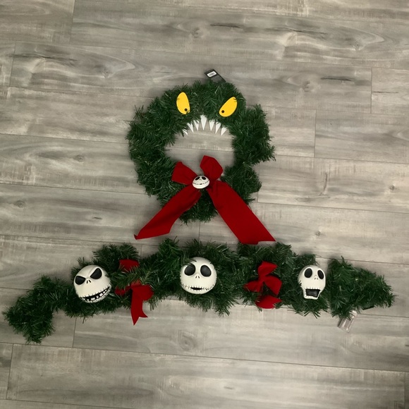 Bundle of Nightmare Before Christmas decor - Picture 2 of 8